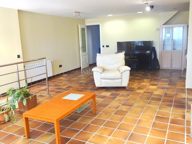 Foto 45105870-cb93-4cc8-b335-ec16b98db5e9. Casa con parcheggio piscina in Estación-Centro Tres Cantos