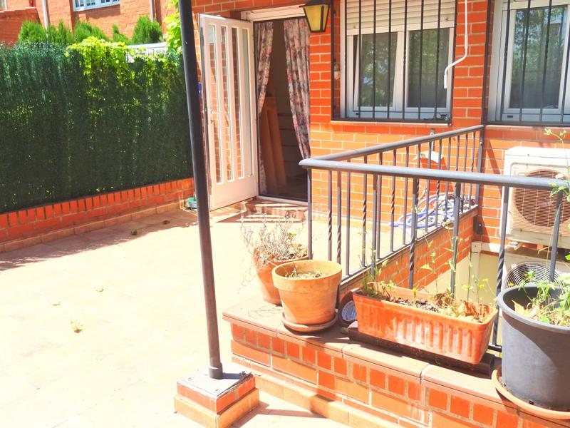 Foto ea2ff7b6-491e-49a8-9237-53f8d41aa772. Casa con parcheggio piscina in Estación-Centro Tres Cantos