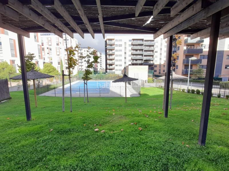 Foto 8753523f-3ca2-4619-963b-9f599bd1e4c3. Lloguer pis amb calefacció aparcament piscina a primera fase-nuevo Tres Cantos Tres Cantos