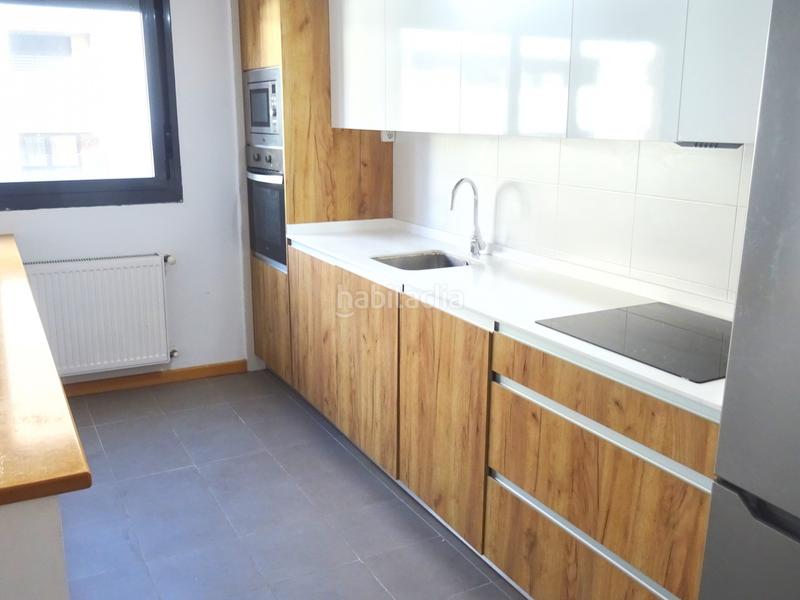 Foto cd925f76-5297-46a0-ad11-eee2cbcbd2a1. Rent flat with heating parking pool in primera fase-nuevo Tres Cantos Tres Cantos