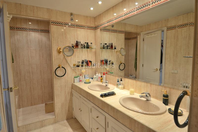 Foto 8756356b-f816-4bd6-b7e7-93602063fb7b. Chalet mit kamin heizung in La Navata Galapagar