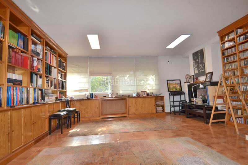 Foto 8b8f6ca3-bd62-44b4-b061-7d9ffab17c79. Chalet with fireplace heating in Parquelagos-Puente Nuevo Galapagar