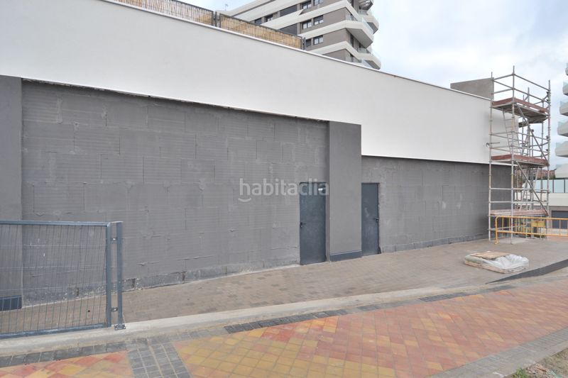 Foto 1cb7c7d5-b4ee-40a3-9bf6-73df60625fb8. Lloguer local comercial a avenida de juan pablo ii 111 a Tres Cantos