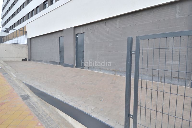 Foto ac8e2bef-a2c3-4e47-a6b7-4521a2e6b79c. Lloguer local comercial a avenida de juan pablo ii 111 a Tres Cantos