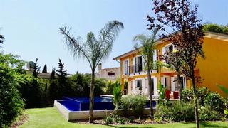 Chalet en Magaluf. Villa impresionante, nueva con piscina y vistas al mar torrenova