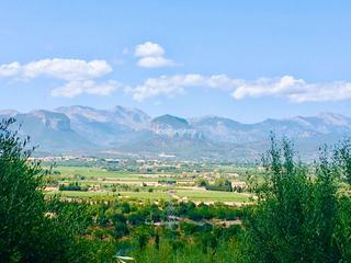 Residential Plot in Santa Eugènia. 683m2 de terreno edificable con preciosas vistas a la montaña ce