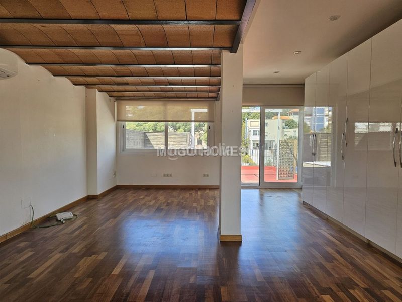 Foto 688de818-5cdb-4d6f-925b-00574f5b2983. Àtic amb calefacció aparcament a Son Armadams Palma de Mallorca