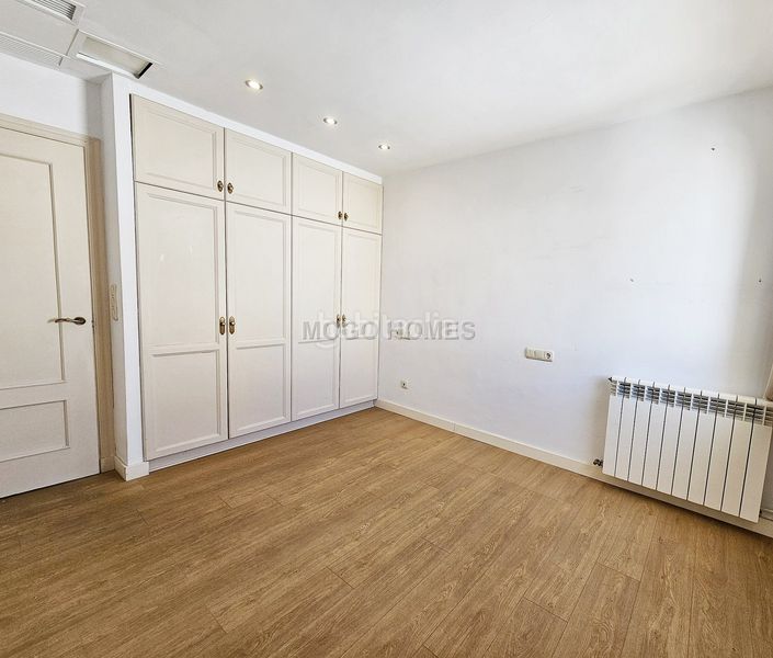 Foto b0bc5572-7aa6-4275-aaa5-d079d86da844. Àtic amb calefacció aparcament a Son Armadams Palma de Mallorca