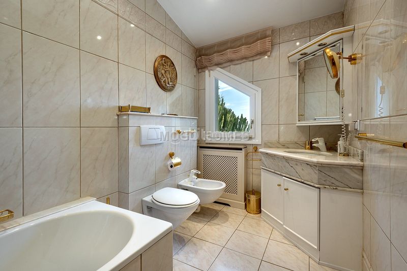 Foto 143ede9c-4143-49ff-bb87-dcf006cadf82. Xalet amb calefacció aparcament piscina a Son Vida Palma de Mallorca