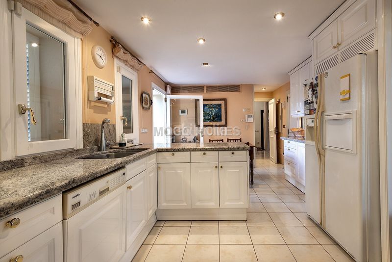 Foto 6cb12f94-5810-4d13-97f9-16b36e76b6e7. Xalet amb calefacció aparcament piscina a Son Vida Palma de Mallorca