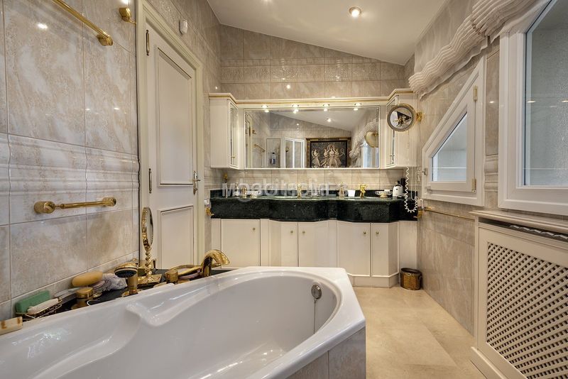 Foto 97a24f8c-10c1-4563-a88b-ff29f47d5ea7. Xalet amb calefacció aparcament piscina a Son Vida Palma de Mallorca