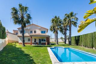 Chalet  Calle gavina. Casa o chalet independiente en venta en san antonio de benagéber