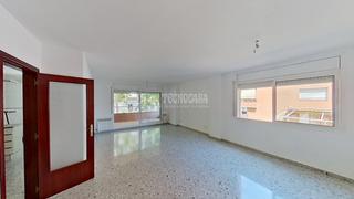 Piso en Canaletes - Turonet. Piso en venta en cerdanyola del vallès