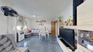 Etagenwohnung in Pont Vell. Piso en venta en ripollet