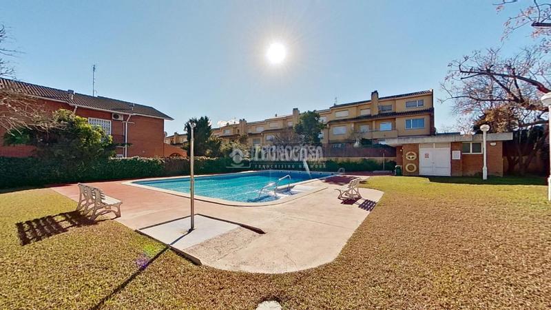 Foto 21d3d10e-e438-445b-8a08-f31644abab50. Casa pareada casa en venta en Serraparera Cerdanyola del Vallès