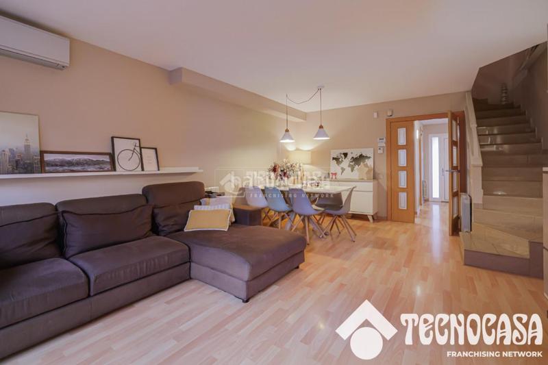 Foto 2af0bf9d-5087-450a-9377-254663107806. Casa pareada casa en venta en Serraparera Cerdanyola del Vallès