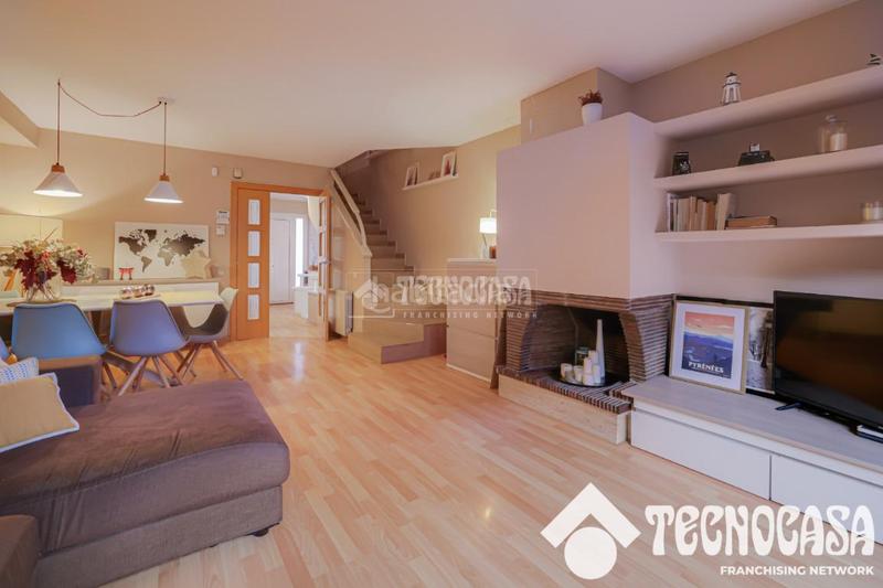 Foto a7cb1238-30d2-4bcd-8a41-0143b0d4b36b. Casa pareada casa en venta en Serraparera Cerdanyola del Vallès
