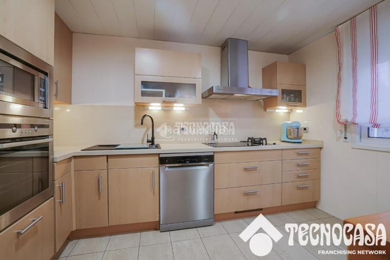Foto ec0b5b8e-3f8f-4847-9744-acab3271ec57. Casa pareada casa en venta en Serraparera Cerdanyola del Vallès