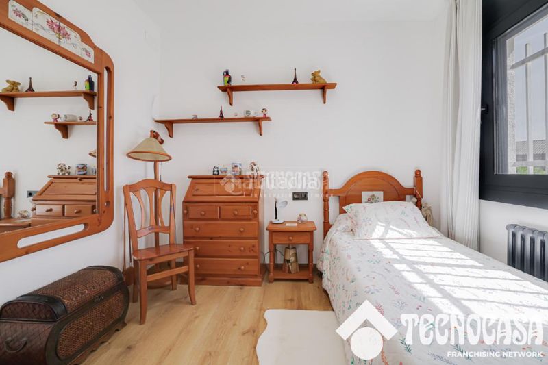Foto 09998558-c4d3-4b6a-a483-0ae150e769e9. Casa amb aparcament a Canovelles