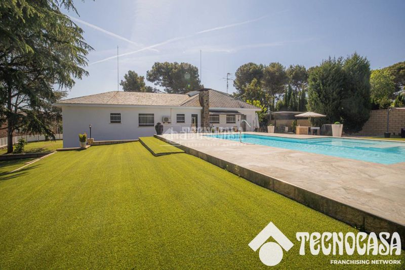 Foto 1c2401c5-7c74-45c1-bb56-8ca09d002f94. Casa amb aparcament a Canovelles