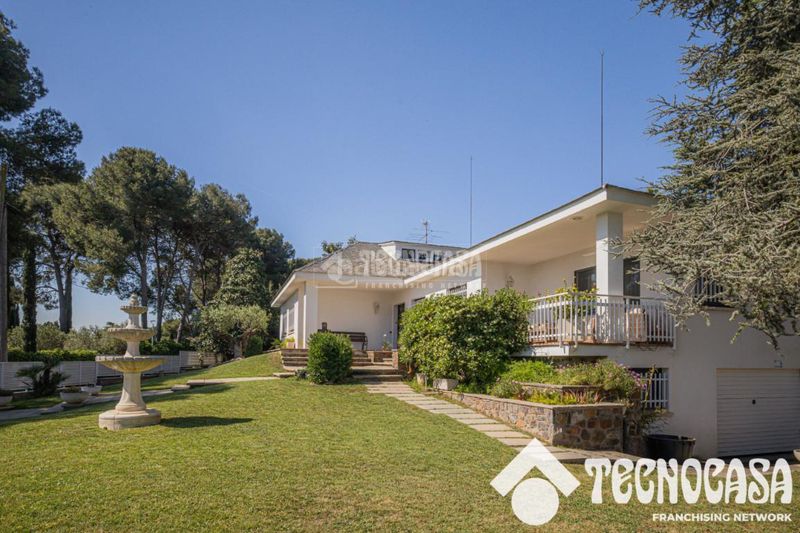 Foto 4f25e742-5907-41b4-a41a-0af17f3280d1. Casa amb aparcament a Canovelles