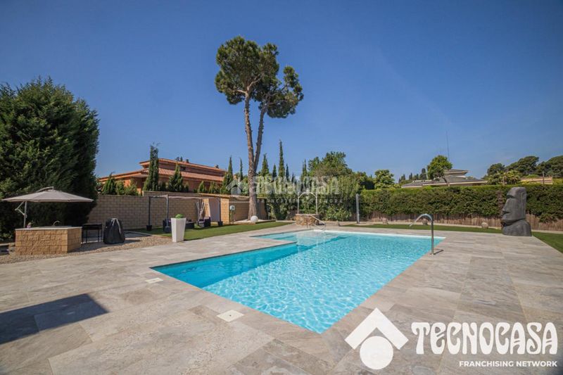 Foto 833f139c-9f8a-459d-97b2-cbe9e96b6028. Casa amb aparcament a Canovelles