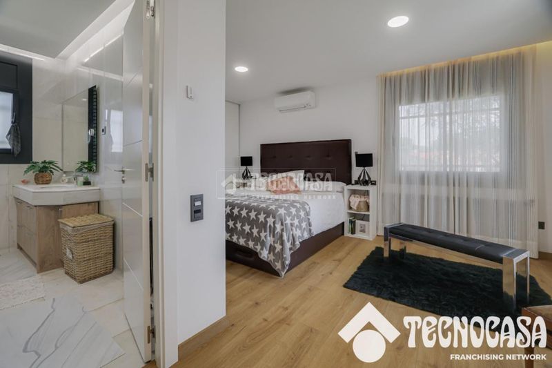 Foto 9135029e-3283-4ee4-9d8a-5df5cbad666b. Casa amb aparcament a Canovelles