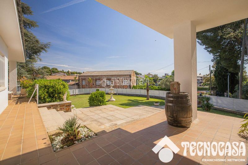Foto cbd5a0f5-663c-4dca-a69e-d4ee6d502562. Casa amb aparcament a Canovelles