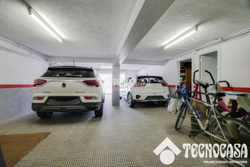 Foto d203b1d8-66cd-4594-9018-9226aead8540. Casa amb aparcament a Canovelles