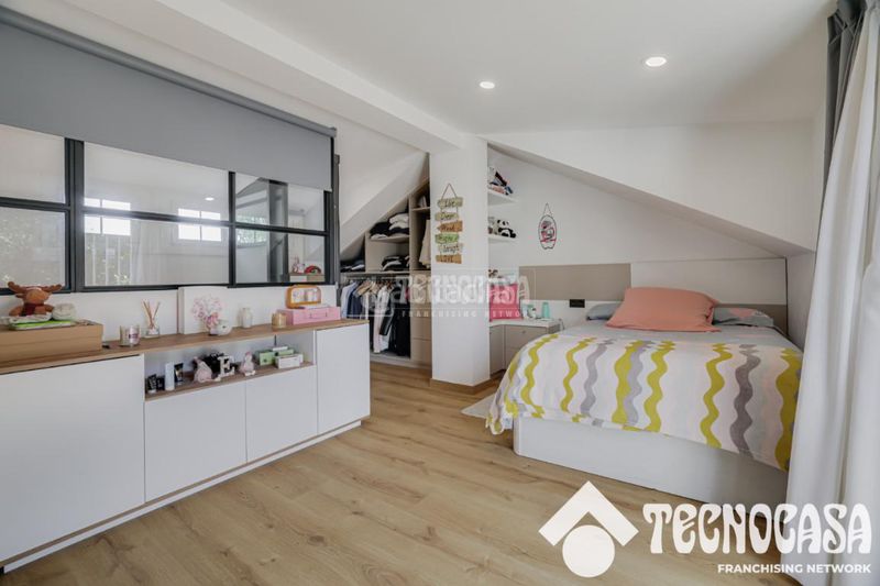 Foto e98c877b-8f91-4b37-ad12-a28a04c12f85. Casa amb aparcament a Canovelles