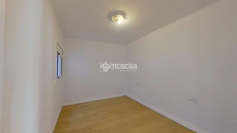 Foto b2a979bc-f5e9-4ba4-84f5-64bd862a23d0. Pis a Pont Vell Ripollet