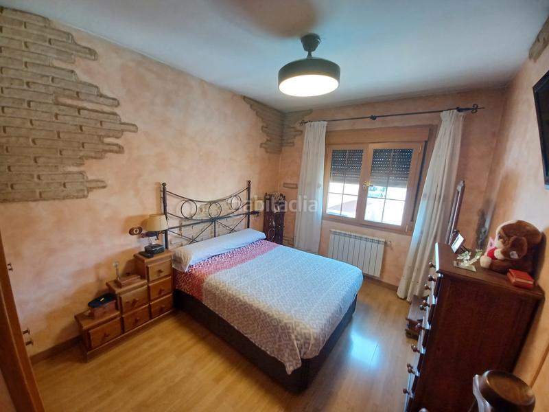 Foto 0a5e08d6-231b-4aad-8abf-828eb89d5714. Casa bifamiliare con camino riscaldamento parcheggio piscina in Seseña