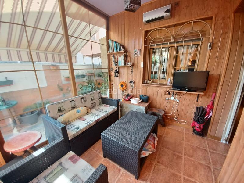 Foto 35ef51e4-2127-43bd-bea2-e470552fbad0. Casa bifamiliare con camino riscaldamento parcheggio piscina in Seseña