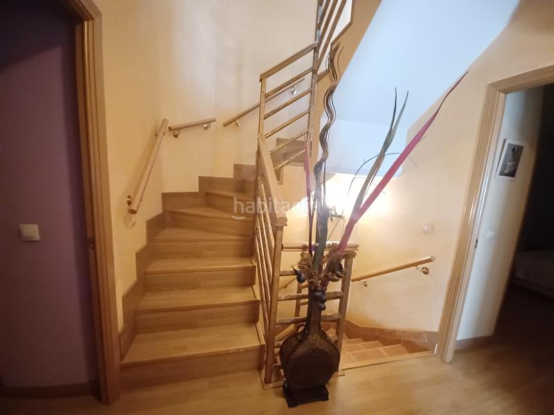 Foto 57ece247-0014-4c39-8ab0-7491bf11d8e5. Casa bifamiliare con camino riscaldamento parcheggio piscina in Seseña