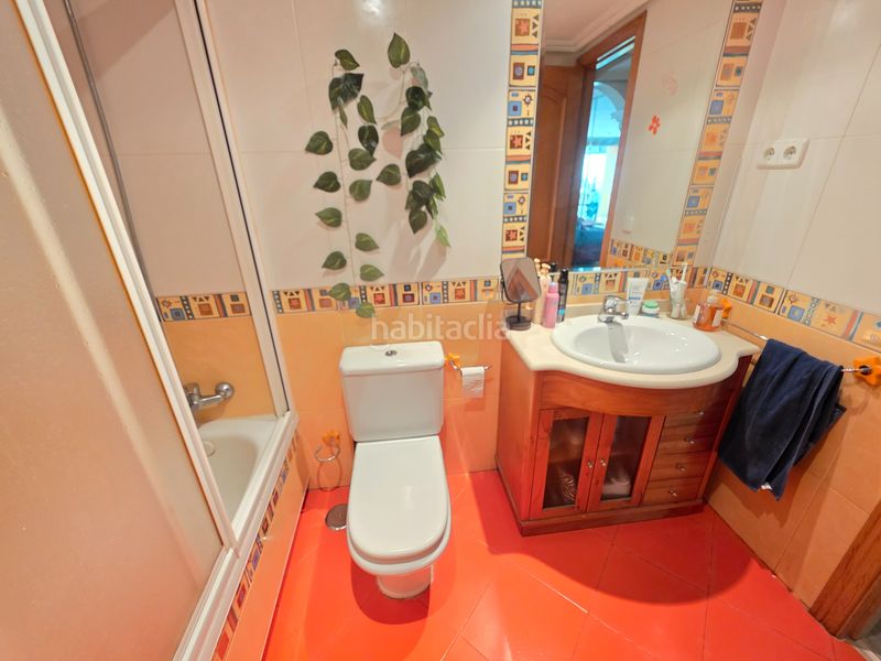 Foto c5eb5d18-bfd6-4137-82f8-d600966d808c. Casa adossada amb calefacció a Entrevías Madrid