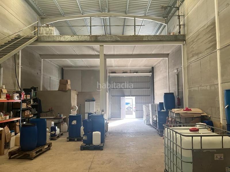 Foto f757e25d-89f9-4932-a0a0-bc502ccc755a. Bâtiment à usage industriel dans Quartell