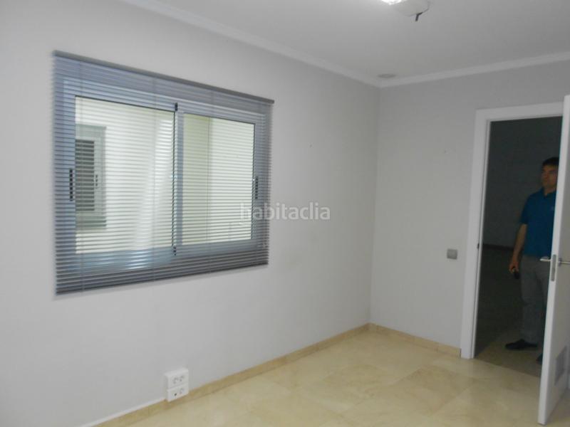 Foto 0a5c1162-e704-4f6d-a2a3-309724800bb9. Local comercial a La Creu Coberta Valencia