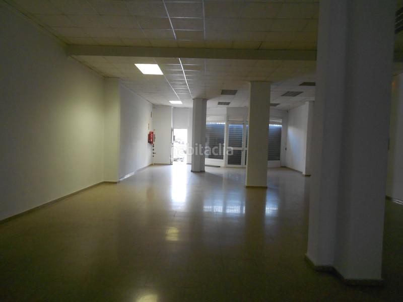 Foto 8652bea3-49db-4f4b-81de-ede426b1eee0. Local comercial a La Creu Coberta Valencia