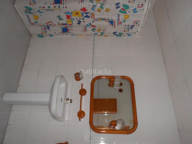 Foto c01a7890-24a2-4276-a929-7fcf87aeefbf. Local comercial a La Creu Coberta Valencia