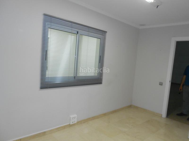 Foto d750a798-82a3-4d6b-b6f1-40d15a704fb0. Local comercial a La Creu Coberta Valencia