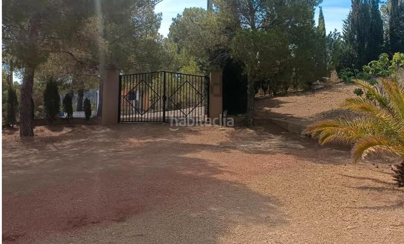 Foto 2b4be2a8-06d1-43a3-bea8-56a3b16e2484. Chalet con camino parcheggio piscina in Las Pedrizas Chiva