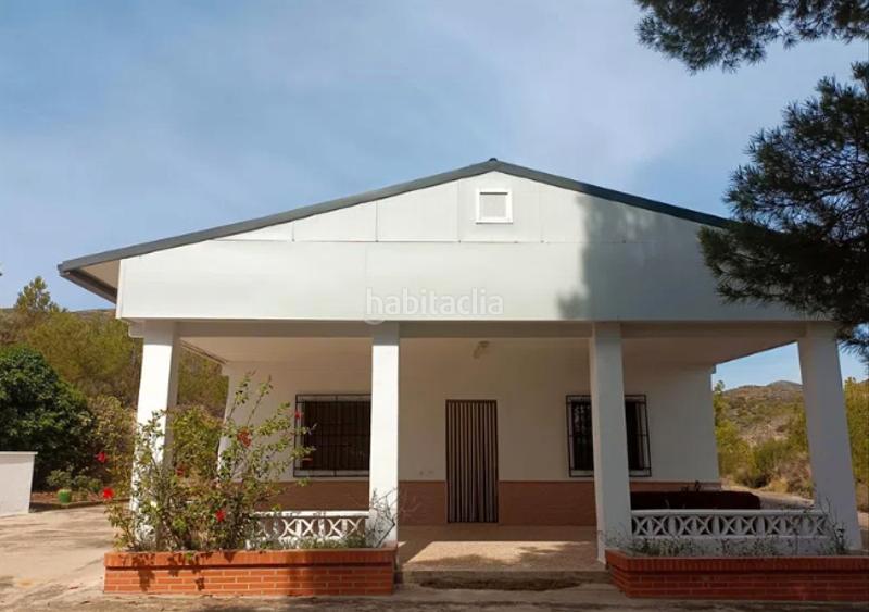 Foto e825db27-9426-434f-bf2e-3bafdd498322. Chalet con camino parcheggio piscina in Las Pedrizas Chiva