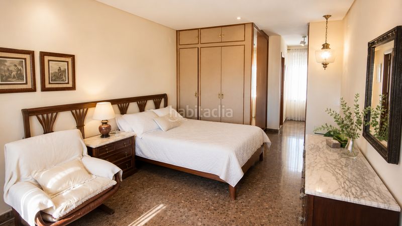 Foto f006eea1-9c31-4e67-a604-36875d643330. Pis amb xemeneia aparcament a Centro Ciudad Manises