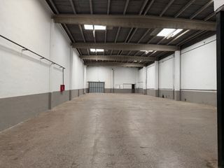 Rent Industrial building  Carrer del doctor fleming. Alquiler de nave