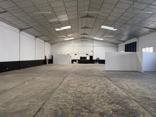 Affitto Capannone industriale in Quart de Poblet. Alquiler de nave