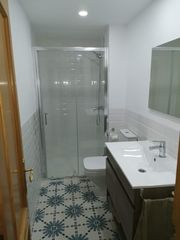 Etagenwohnung  Carrer ribarroja. Venta de piso manises