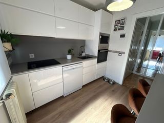 Etagenwohnung en Mejorada del Campo. Piso con plaza de garaje, trastero y piscina comunitaria