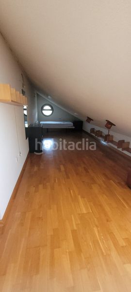 Foto bad78ddc-250a-4109-844d-f88e814f143e. Xalet amb xemeneia calefacció aparcament a Alpedrete