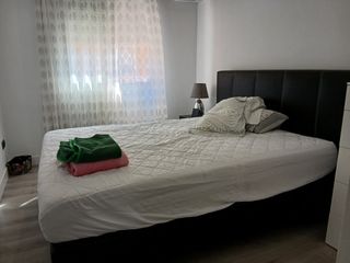 Casa adossada  Carrer freginals. Casa adosada de 250 m² con garaje doble y 2 terrazas — torreblan