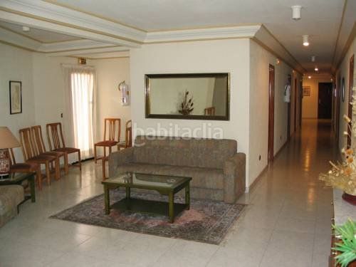 Foto 513e7d83-f4cf-4338-b3d2-7ab75df5d839. Gebäude mit pool in Villalbilla pueblo Villalbilla